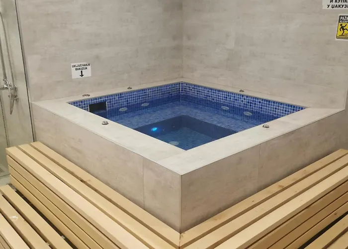 Pakito West 公寓 *