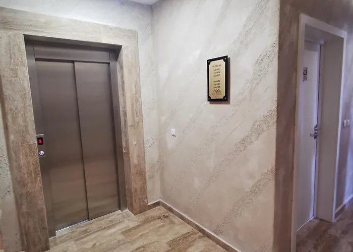 Pakito West 公寓 兹拉蒂博尔