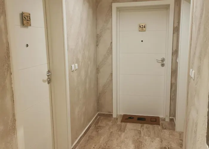 Pakito West 公寓 兹拉蒂博尔