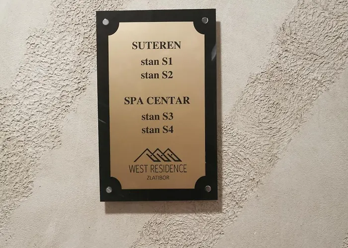 Pakito West * 兹拉蒂博尔